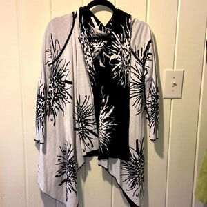 ‎Cute black and white cardigan